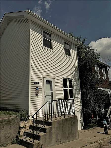 215 Kramer Way photo 1