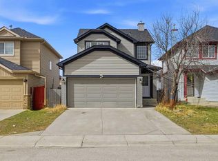 50 SE Saddleback Rd NE, Calgary, AB T3J 4K4