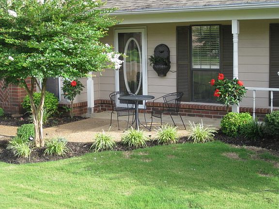3rd image of 1960 Pecan Meadows Dr
