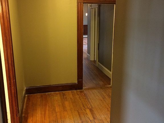 4th image of 38 Kenyon St #3