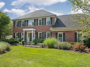 2705 Carriage Way, Aurora, IL 60504