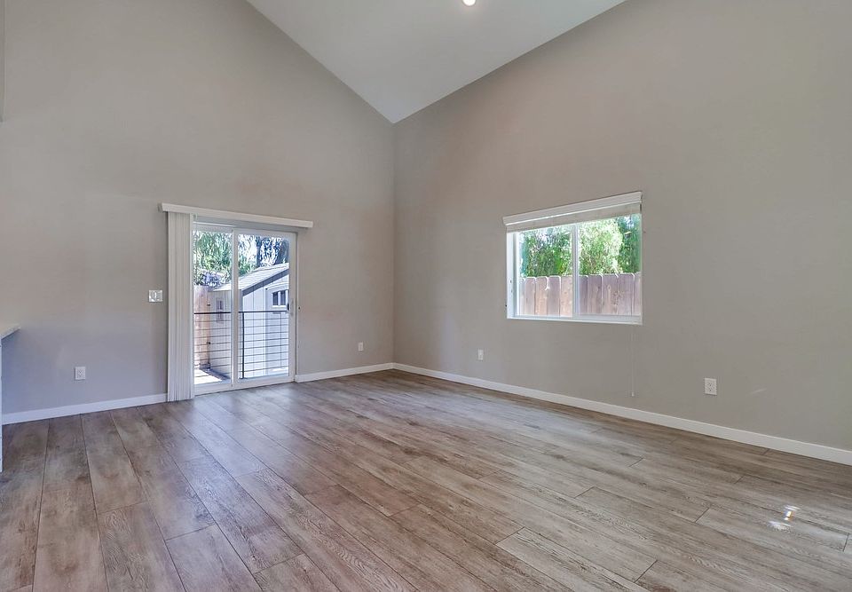 1st image of 4764 Lantana Dr