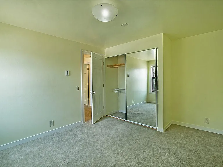 10347 Midvale Ave N #4 — Photo 8