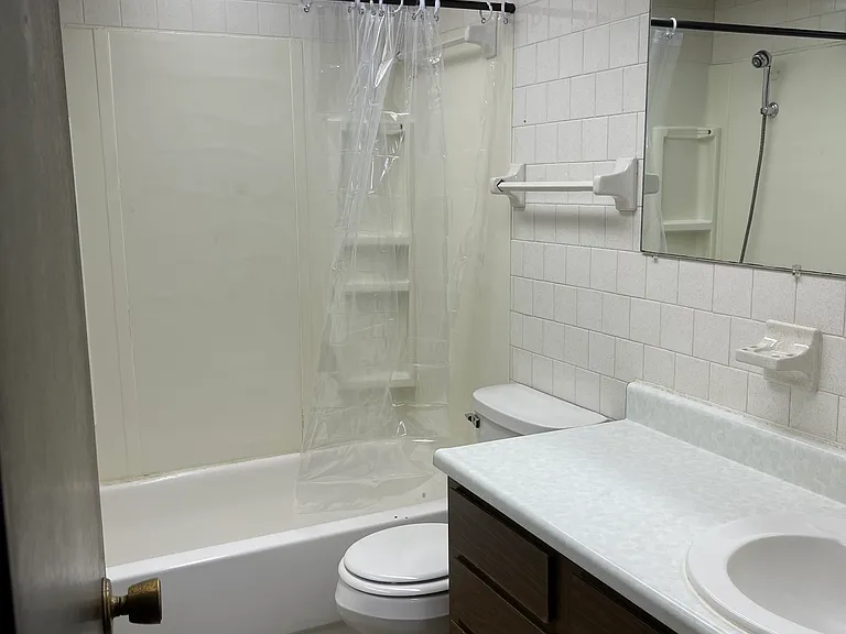 2200 Stoneybrook Rd #2 — Photo 6