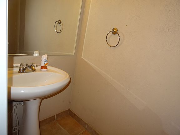 5th image of 5775 S Park Placewest
