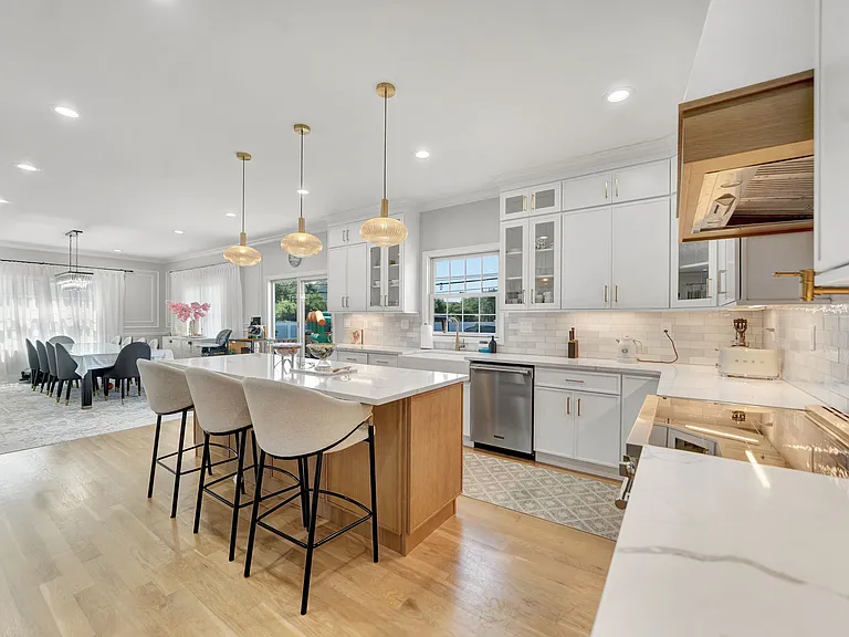 2245 Plum Tree Rd N — Photo 15