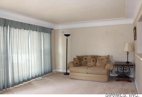 3rd image of 5406 East Dr