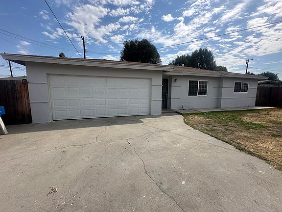 3rd image of 9716 Greenleaf Ave #0