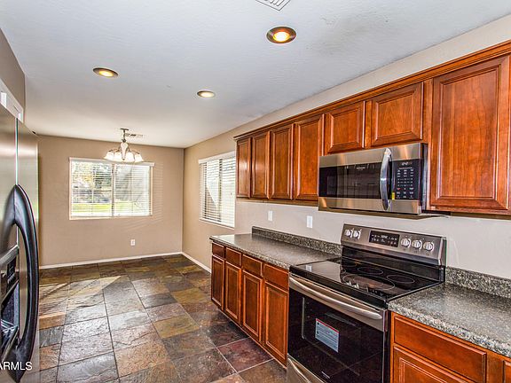 4th image of 41944 W Cheyenne Dr