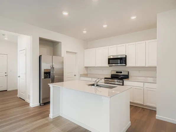 2750 E 153rd Ave, Thornton, CO 80602