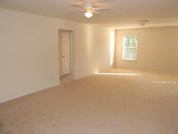 3rd image of 12330 Greencanyon Dr