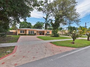 1391 NE 161st St, North Miami Beach, FL 33162