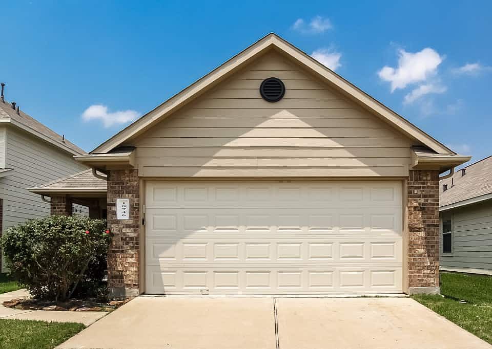 1st image of 18746 N Lyford Dr