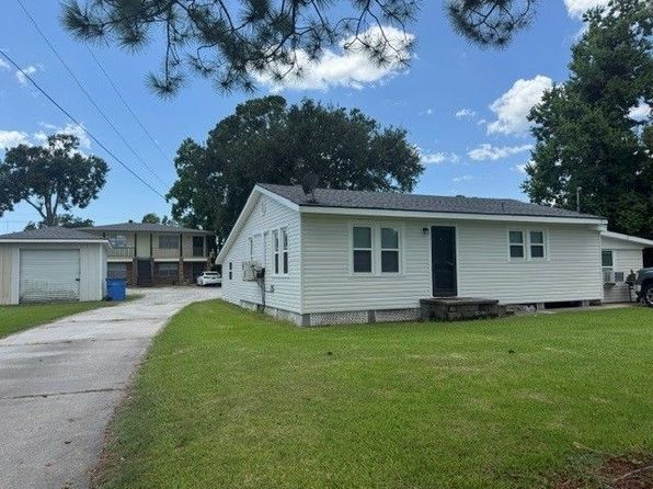 220 Southeast Blvd