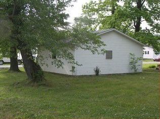 6964 Reevesville Rd, Grantsburg, IL 62943