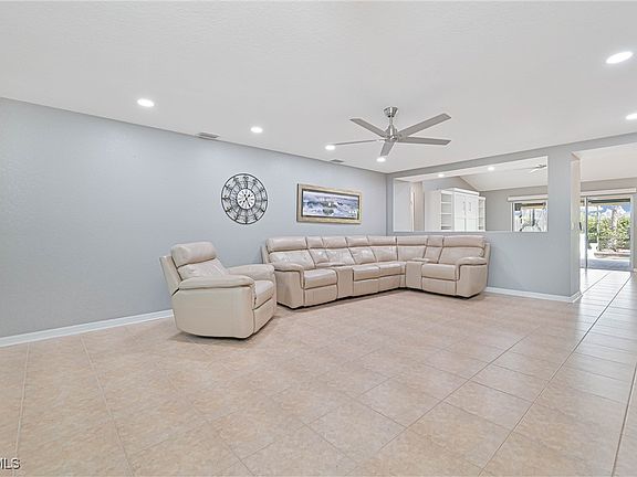 5th image of 16320 Quesa Dr