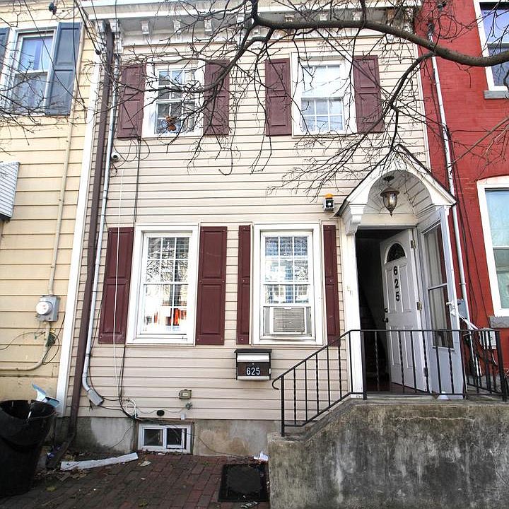 1st image of 625 Lamberton St