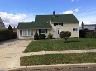31 Nutmeg Ln, Levittown, PA 19054