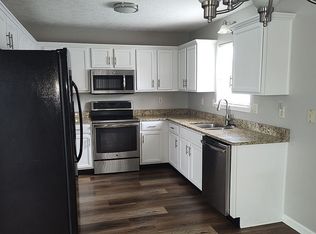 5940 Pine View Ct, Jeffersonville, IN