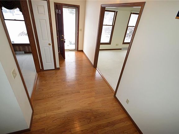 4th image of 5745 Heritage Ave