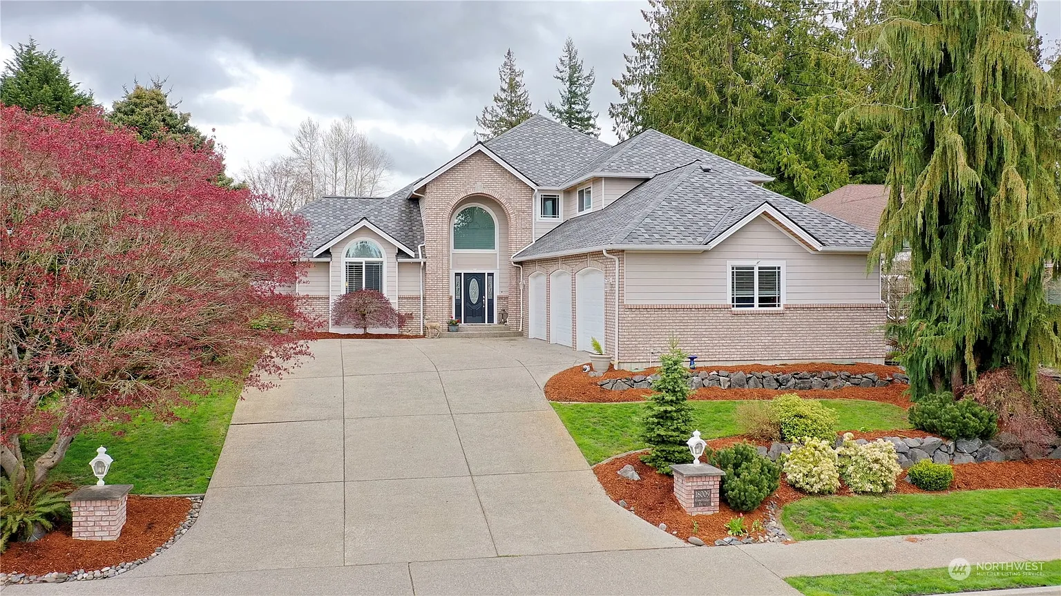 18009 Cambridge Drive photo 1