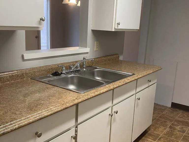 Hillcrest Avenue Apartments — Photo 7