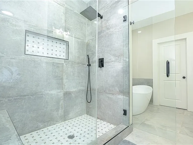 1452 Lockwood Dr SW — Photo 36