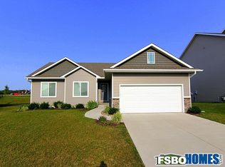 2604 NW Morningside Dr, Grimes, IA 50111