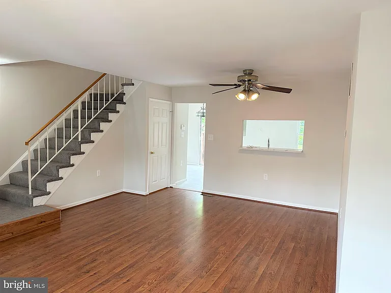 7822 Brookview Ct — Photo 6