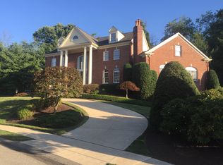 1536 Fox Chase Ln, Pittsburgh, PA 15241