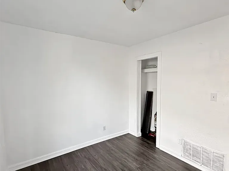 1013 Joe Bailey St — Photo 3