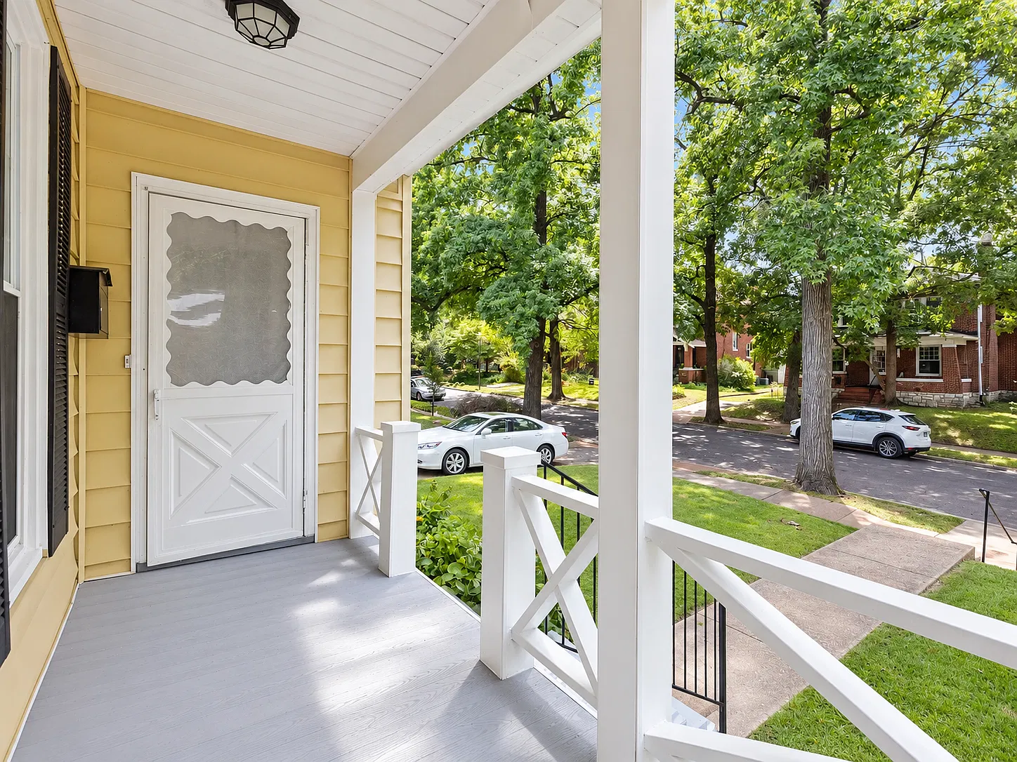 2 bed, 1100 sqft, $1,600 — Photo 3