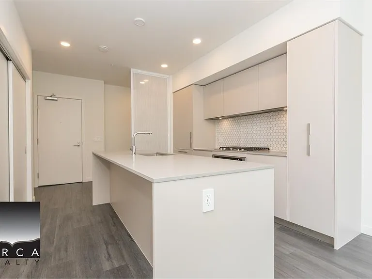 1500 Scott Cres #406 — Photo 9