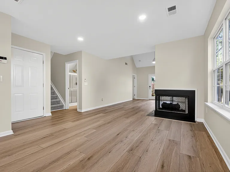 8911 Bryant Field Cir — Photo 7