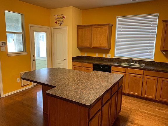 2nd image of 9513 Waterman Dr