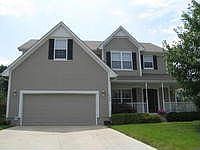 1st image of 100 NE Stonebridge Ct