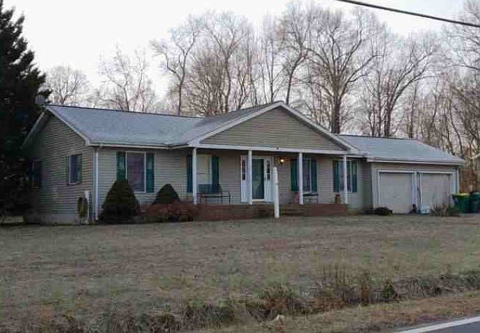 2nd image of 712 Dyke Branch Rd