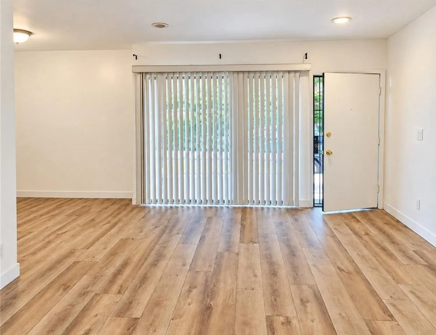 10715 Moorpark St — Photo 1
