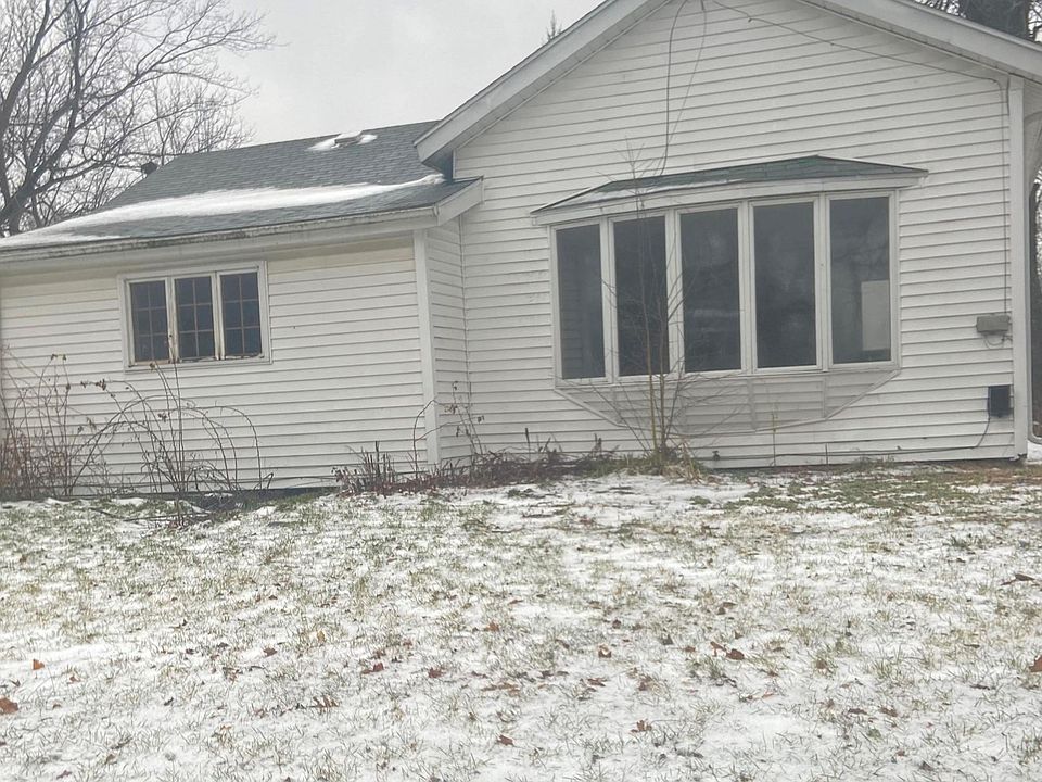1st image of 501 W Railroad St