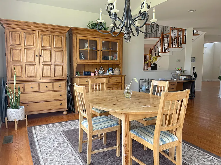 casual dining, sun room