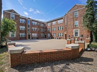 8056 Davis Dr #2N, Saint Louis, MO 63105