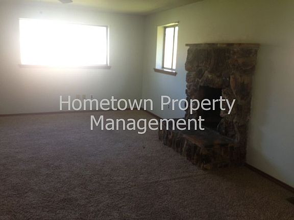 4th image of 1011 W Yelm Ave
