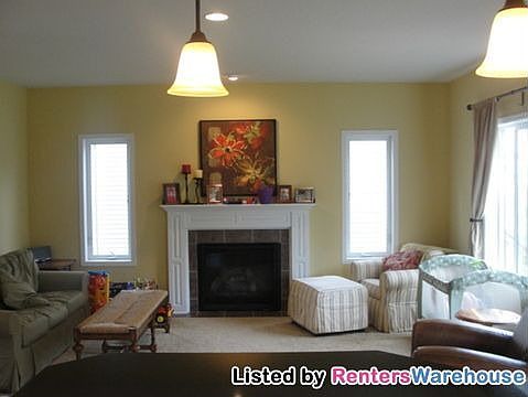4th image of 11931 Petersburg St NE