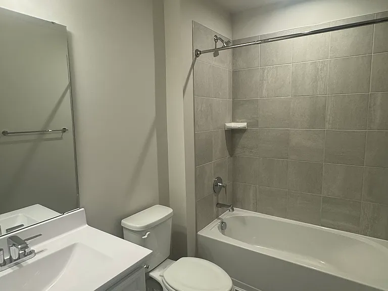 248 E Main St — Photo 9