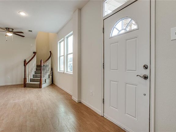 4th image of 2105 Ash Crescent St