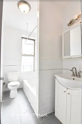 Rented by Bohemia Realty Group | media 16