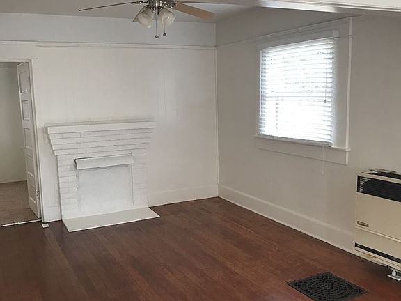 4th image of 2962 Laurel St