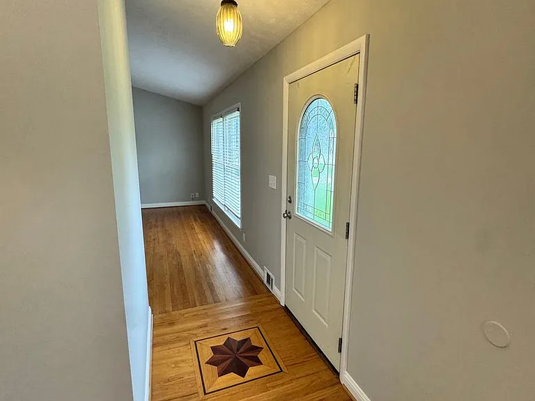 8016 Broadfern Dr — Photo 3