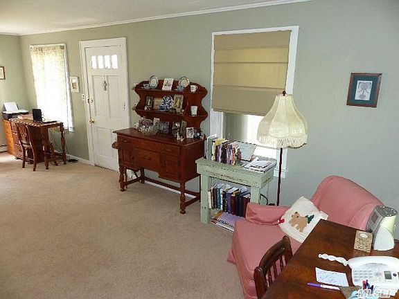 4th image of 78 Linden Ln