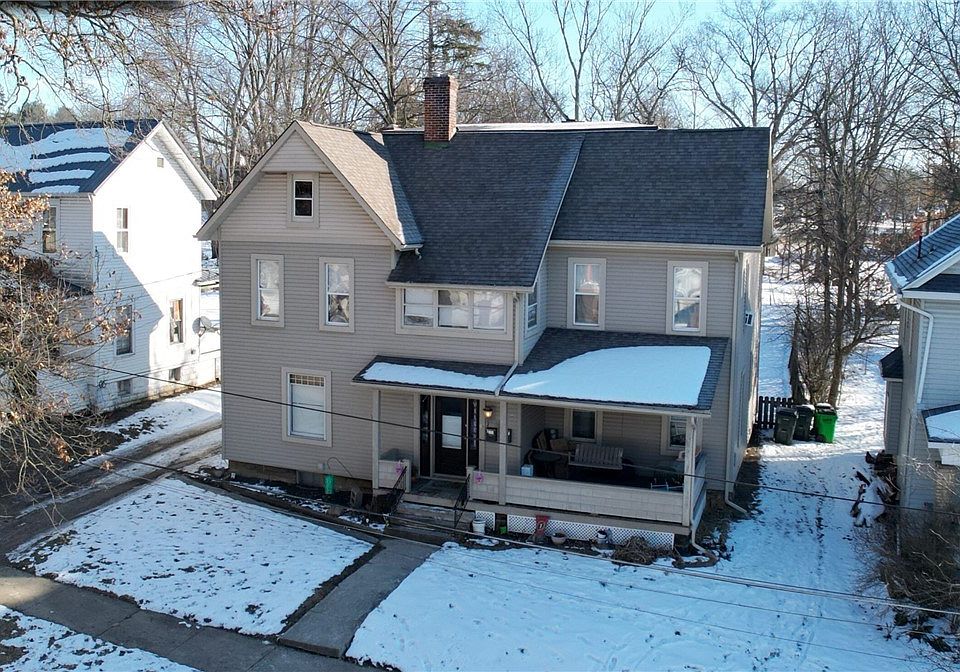1st image of 515 College Ave